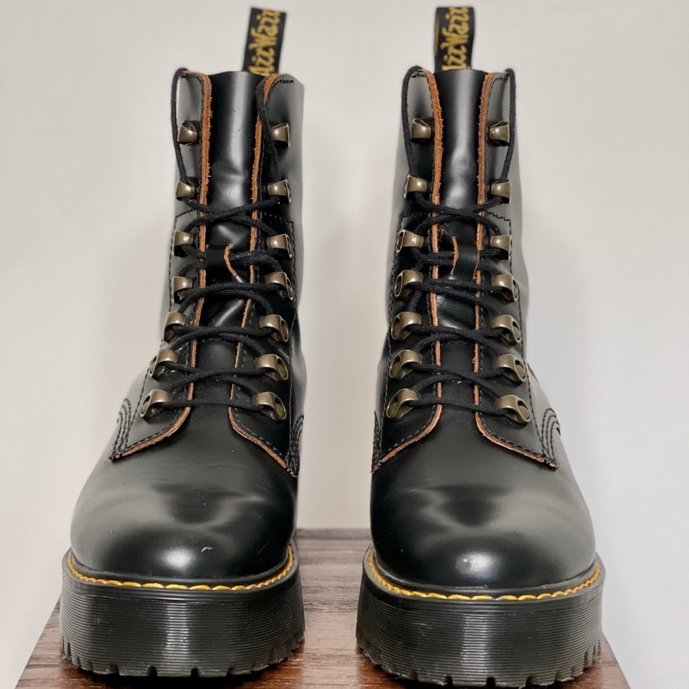 Dr. Martens Leona 7 Hook Boot - (Black)